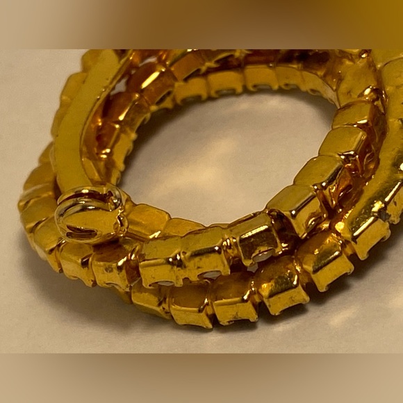 Vintage BROOCH red white and blue 
rhinestone gold Eternity stacked wreath PIN - Picture 8 of 15